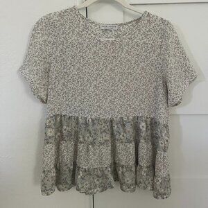 Paper Crane floral flowy tiered boho blouse size m